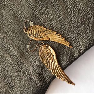 NWOT Urban Outfitters Goldtone Angel Wings Earrings